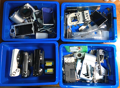 NEXの残骸3台分と予備在庫のNEX3台